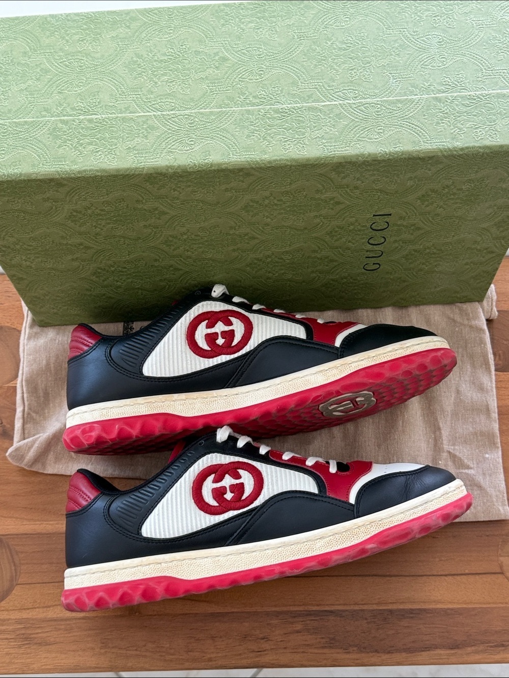 Gucci Men's Red, Black & White Low-Top Sneakers with Signature Logo Fits US 9 - Picture 5 of 10